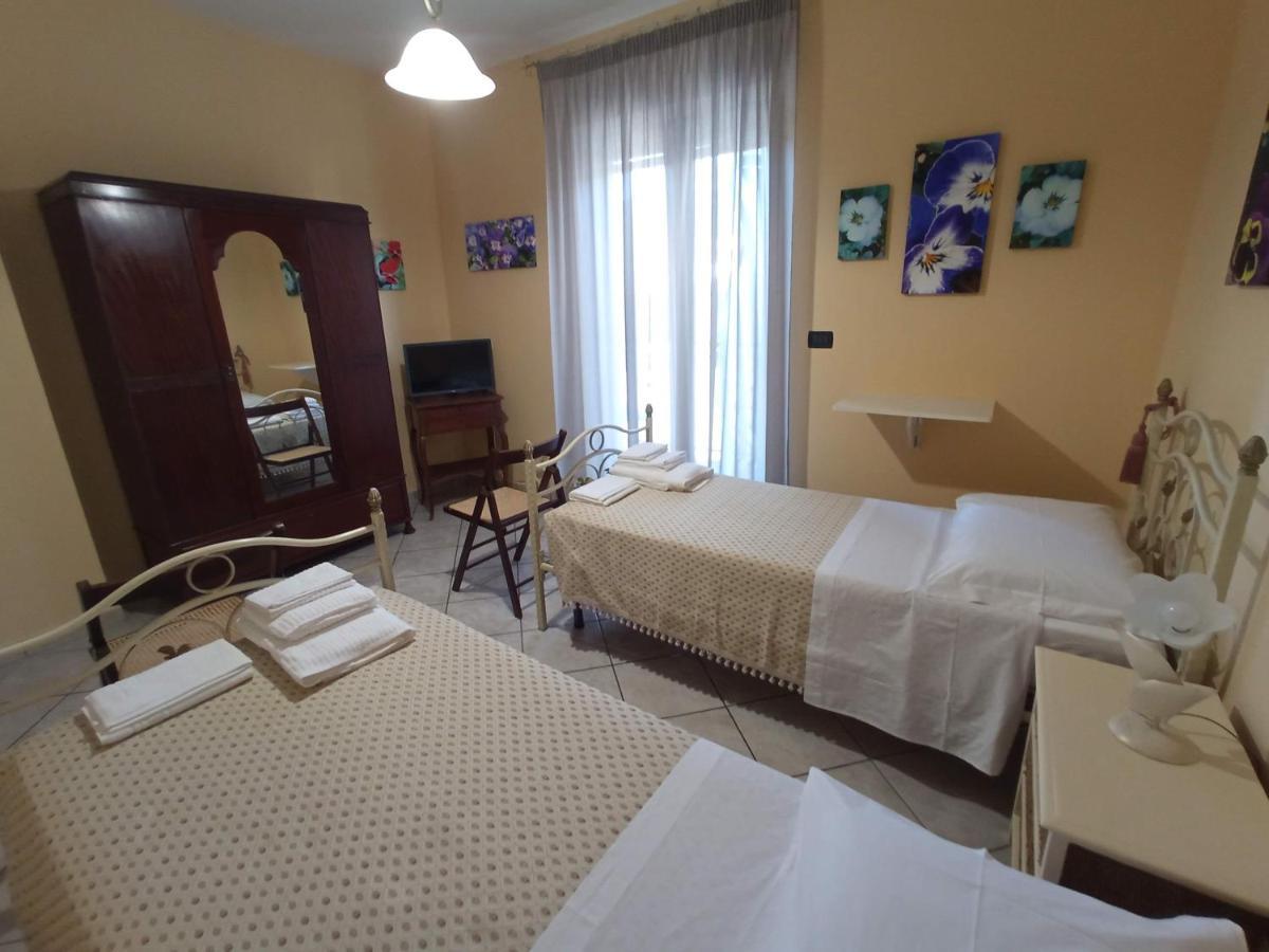 I Fiori Di Amina Le Viole Hotel Pietramelara Exterior foto